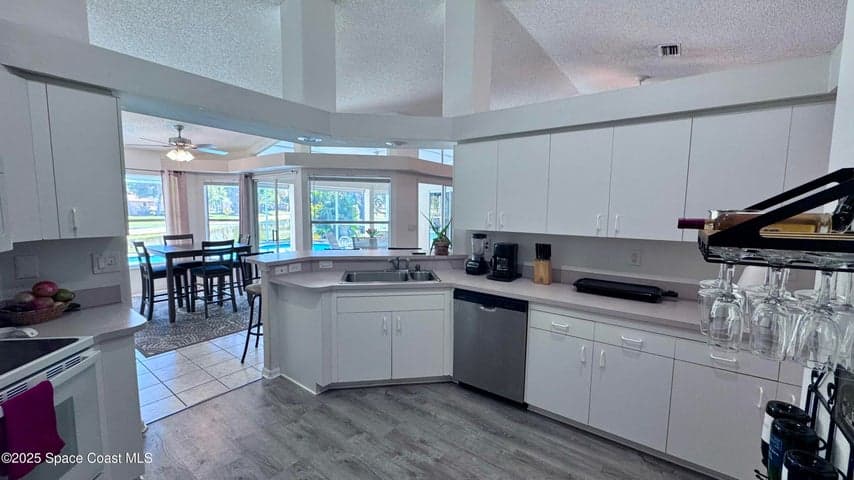 615 Sheridan Woods Drive, Melbourne, FL 32904 — photo 8