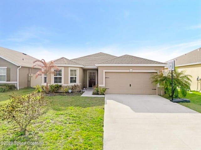 275 Guinevere Drive SW, Palm Bay, FL 32908