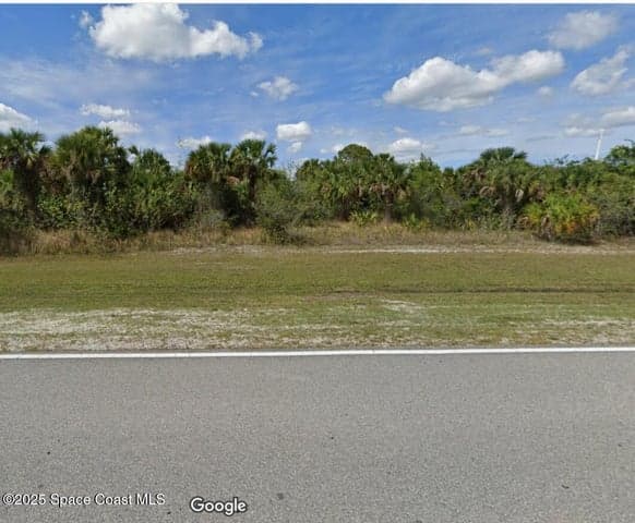 575 St Andre Boulevard SW, Palm Bay, FL 32908