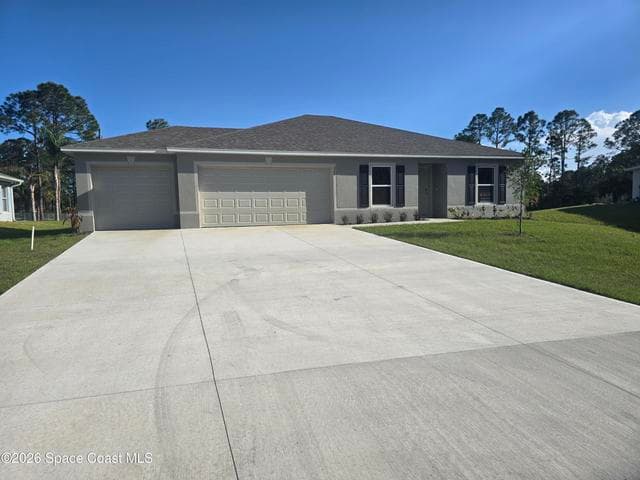 320 Garbelmann Street SW, Palm Bay, FL 32908