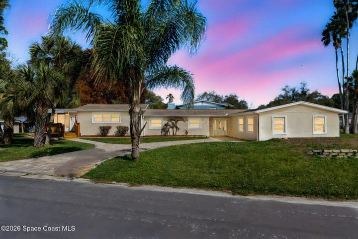 135 Oakledge Drive, Rockledge, FL 32955