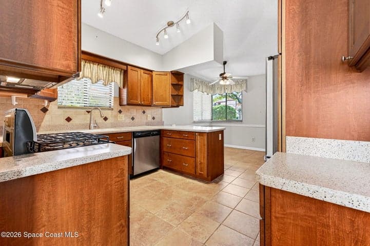 810 Parkside Place #810, Indian Harbour Beach, FL 32937 — photo 13