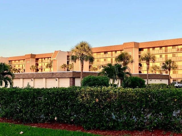 8500 Ridgewood Avenue 406, Cape Canaveral, FL 32920