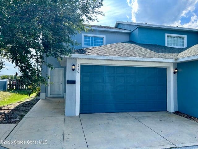 910 Twisting Branch Court, Melbourne, FL 32935