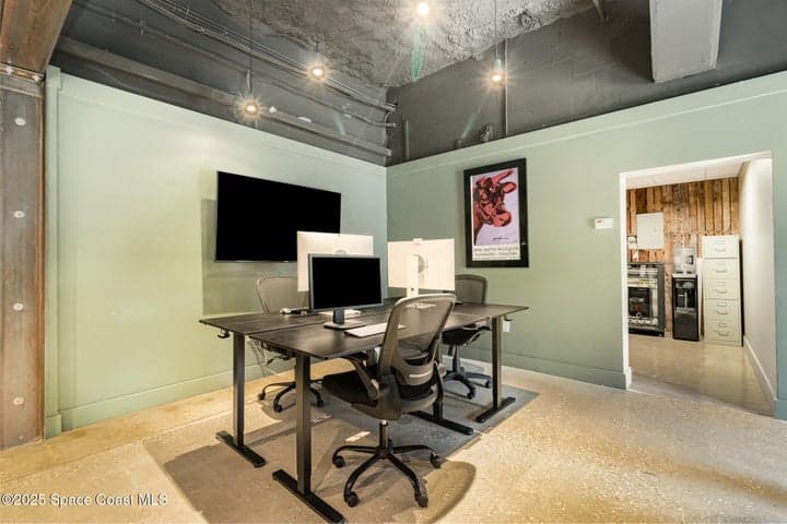 Photo 11
