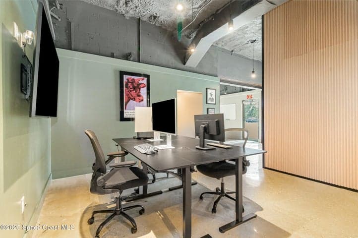 Photo 12