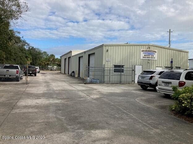 4180 Dow Road, Melbourne, FL 32934