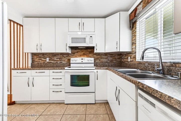 201 Saint Lucie Lane #810, Cocoa Beach, FL 32931 — photo 3