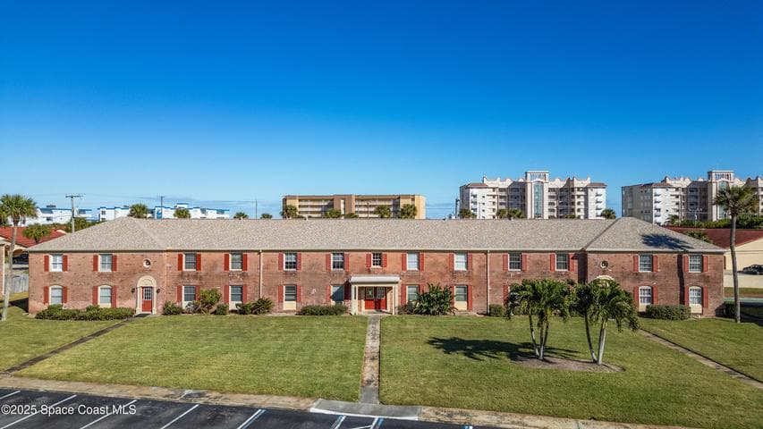 145 E Colonial Court #D, Indian Harbour Beach, FL 32937