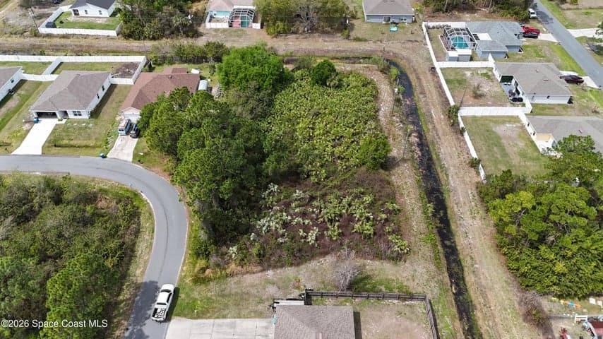 1805 Raintree Avenue SE, Palm Bay, FL 32909