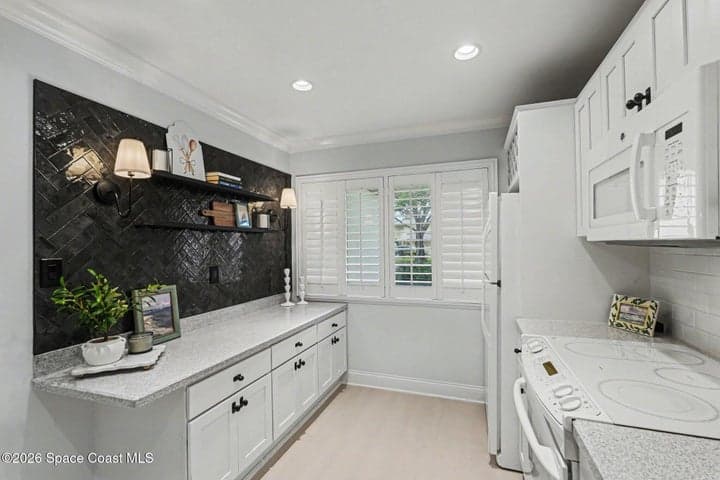 255 Country Club Drive, Melbourne, FL 32940 — photo 9