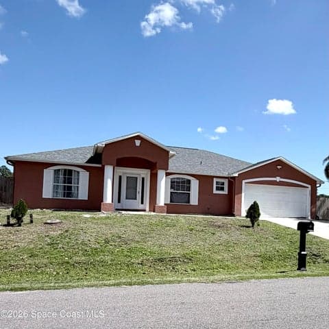 2601 Lakehurst Avenue SW, Palm Bay, FL 32908