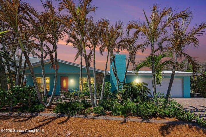 542 Coconut Street, Satellite Beach, FL 32937