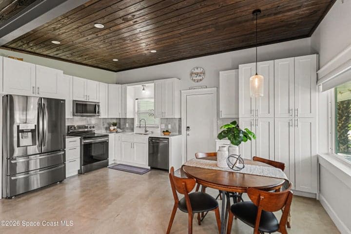 607 Madison Avenue, Cape Canaveral, FL 32920 — photo 9