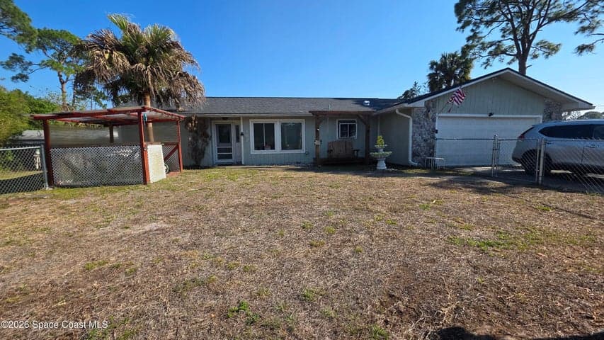 142 Tudor Road SW, Palm Bay, FL 32908