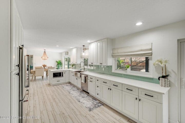 525 Bahama Drive, Indialantic, FL 32903 — photo 8