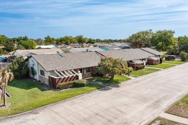 2106 Foxwood Drive, Melbourne, FL 32935