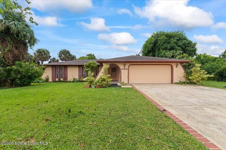 2066 Acacia Street NE, Palm Bay, FL 32905