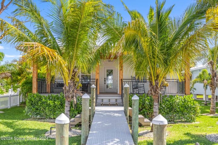 19 Vip Island A, Grant-Valkaria, FL 32949