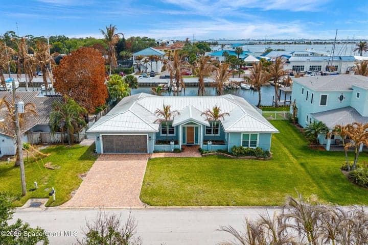 112 Cat Cay Lane, Indian Harbour Beach, FL 32937