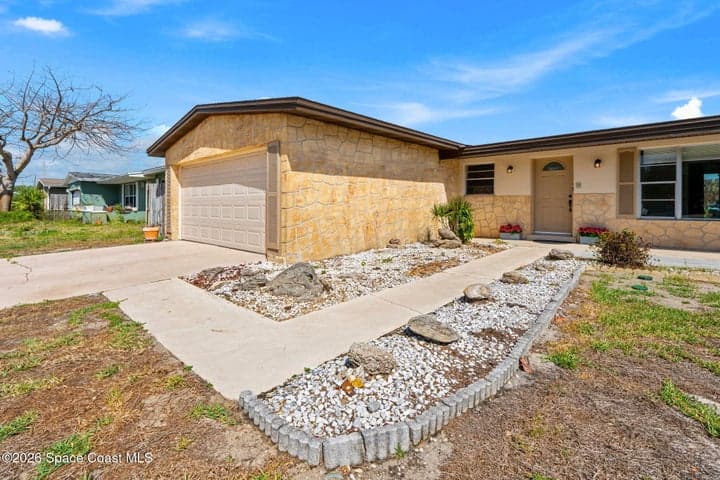 1230 Yacht Club Boulevard, Indian Harbour Beach, FL 32937 — photo 23