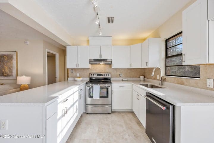 286 Alegriano Road NW, Palm Bay, FL 32907 — photo 8