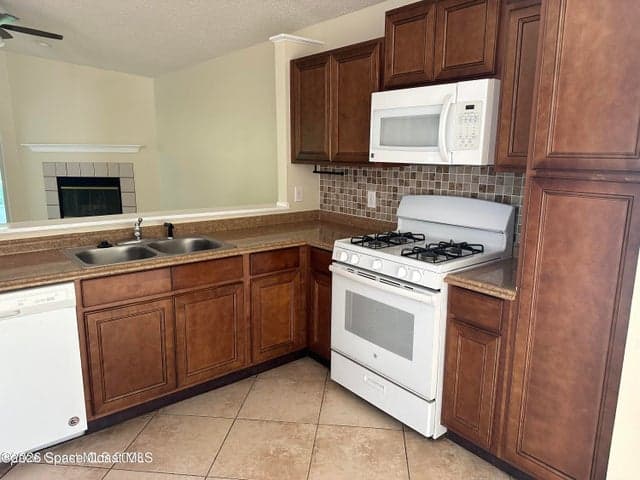 2923 Pebble Creek Street, Melbourne, FL 32935 — photo 4