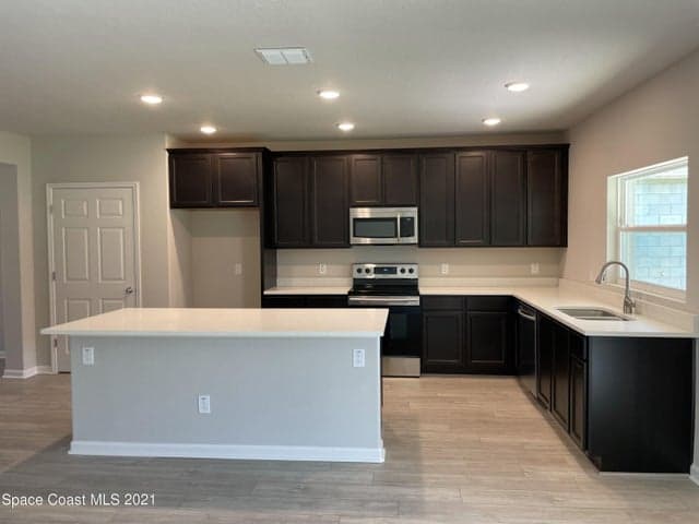 655 Boughton Way, West Melbourne, FL 32904 — photo 4