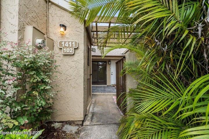 1411 Sheafe Avenue NE 102, Palm Bay, FL 32905
