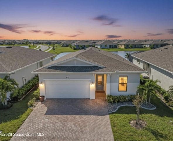 1572 Great Belt Circle, Melbourne, FL 32940