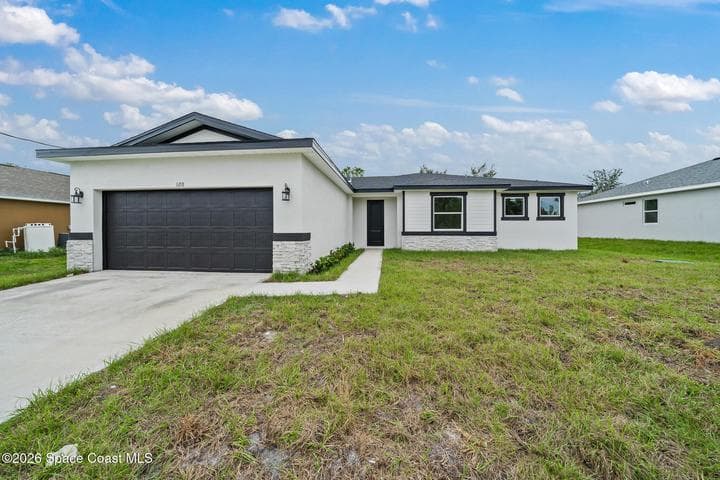 1560 Hamilton Avenue SW, Palm Bay, FL 32908