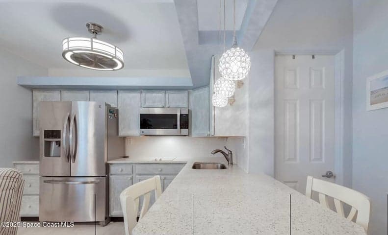 490 S Orlando Avenue #19, Cocoa Beach, FL 32931 — photo 3