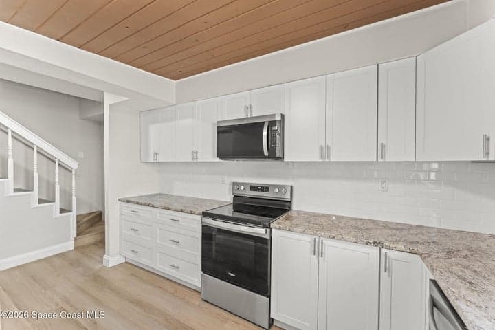 1564 Grandview Way, Melbourne, FL 32935 — photo 10