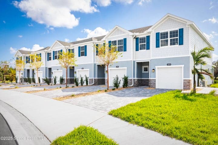 1918 Kendall Pointe Place, Melbourne, FL 32935