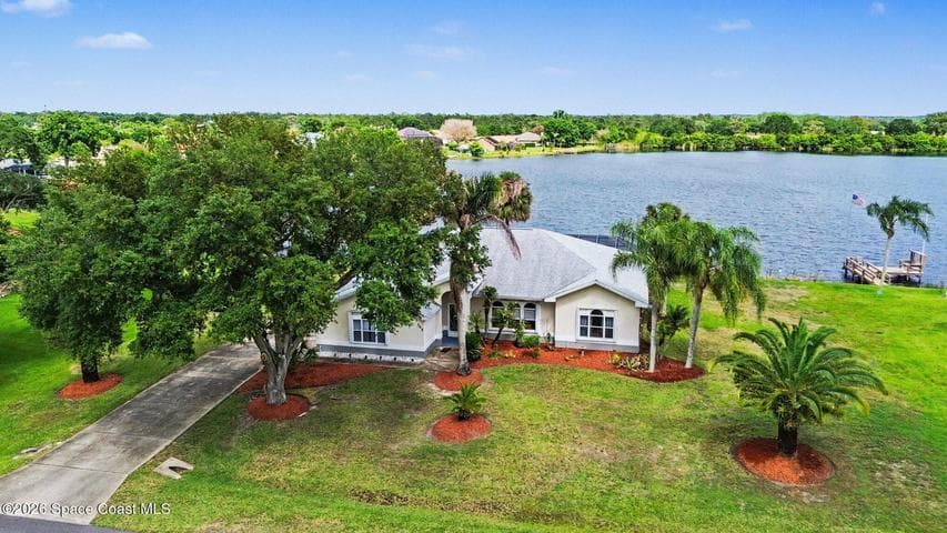 345 Lake View Lane, Palm Bay, FL 32909