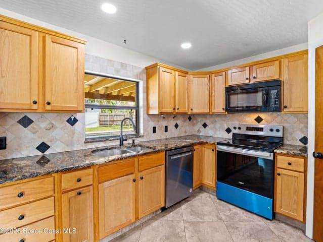 406 Amherst Avenue, Melbourne, FL 32901 — photo 4