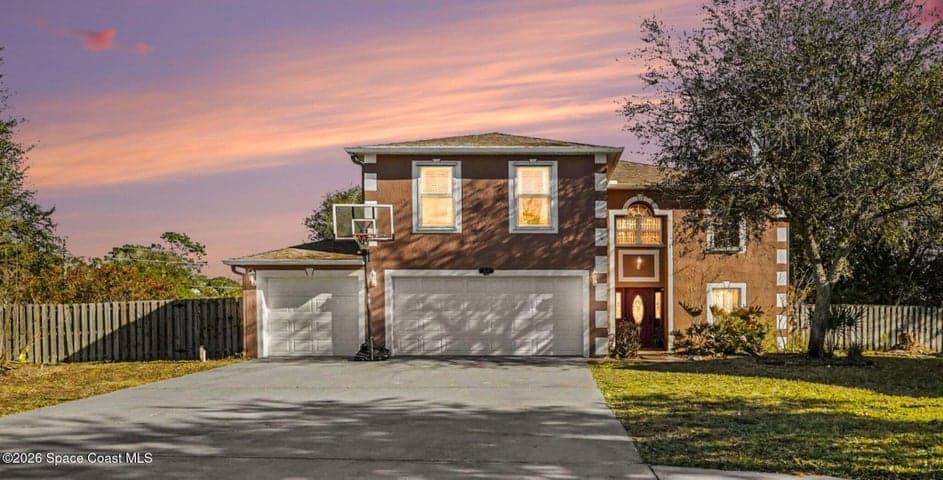1343 Sorento Circle, Melbourne, FL 32904
