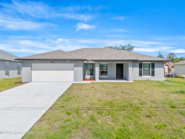 2561 Harbison Avenue SW, Palm Bay, FL 32908