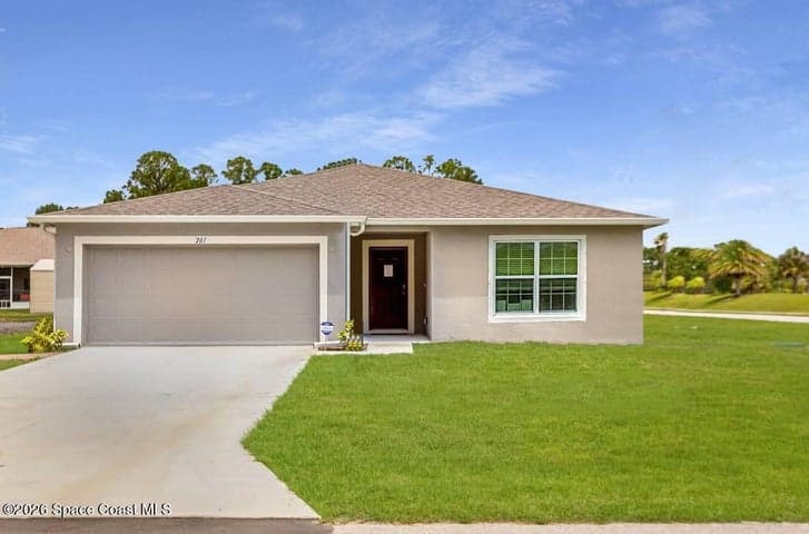 527 Lamkin Street SW, Palm Bay, FL 32908