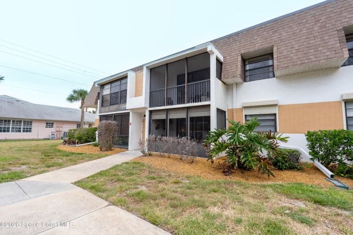 2700 N Highway A1a 3-202, Indialantic, FL 32903