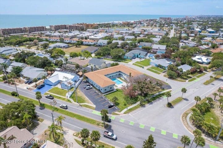 299 E Central Boulevard 2, Cape Canaveral, FL 32920