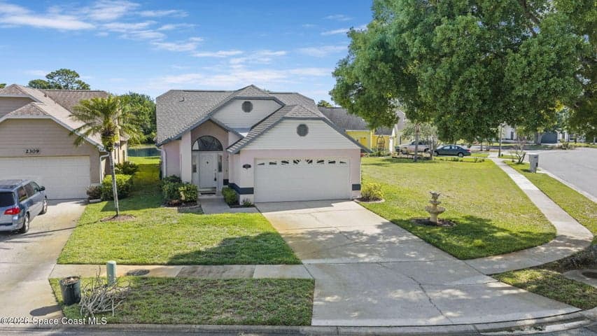 2303 Early Dawn Circle, Melbourne, FL 32935