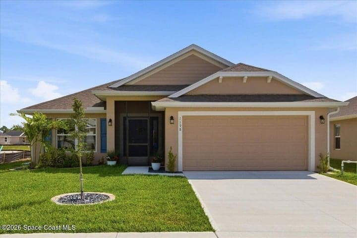 1198 Soleway Avenue NW, Palm Bay, FL 32907