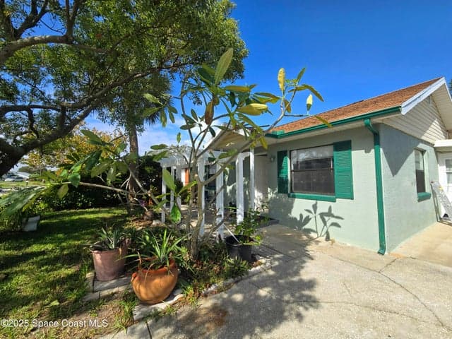 484 Poinciana Drive, Melbourne, FL 32935 — photo 4