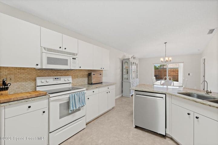 2049 Caledonia Place, Melbourne, FL 32940 — photo 16