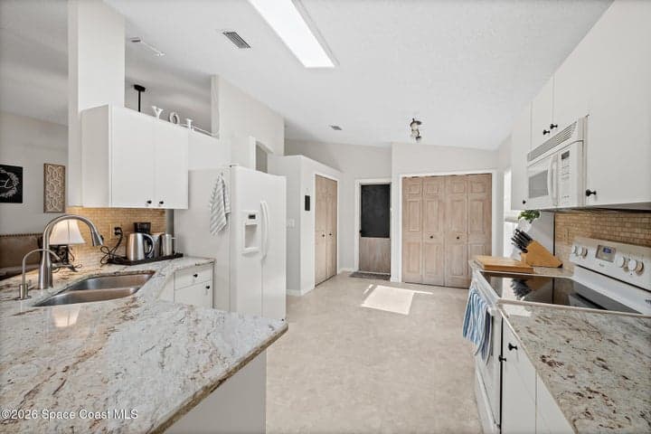 2049 Caledonia Place, Melbourne, FL 32940 — photo 17