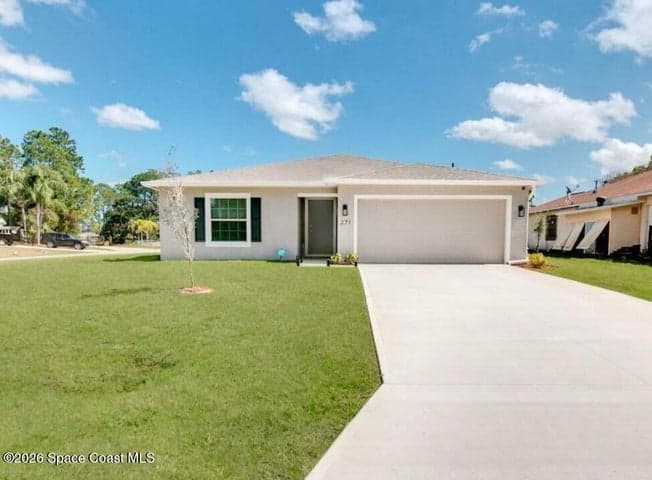 271 Wendover Road SW, Palm Bay, FL 32908