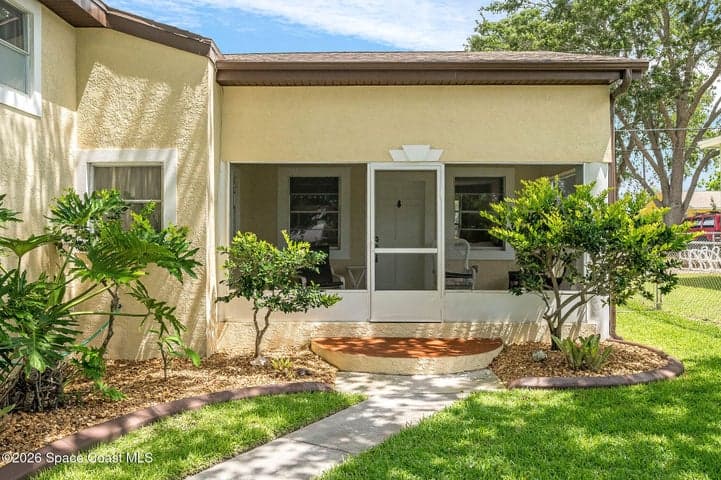 108 E Avenue D E, Melbourne, FL 32901 — photo 5