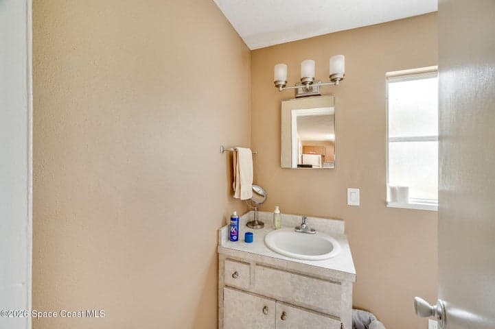 108 E Avenue D E, Melbourne, FL 32901 — photo 15
