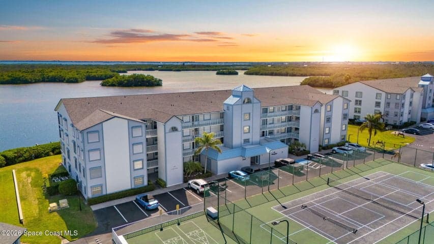 660 S Brevard Avenue 1511, Cocoa Beach, FL 32931